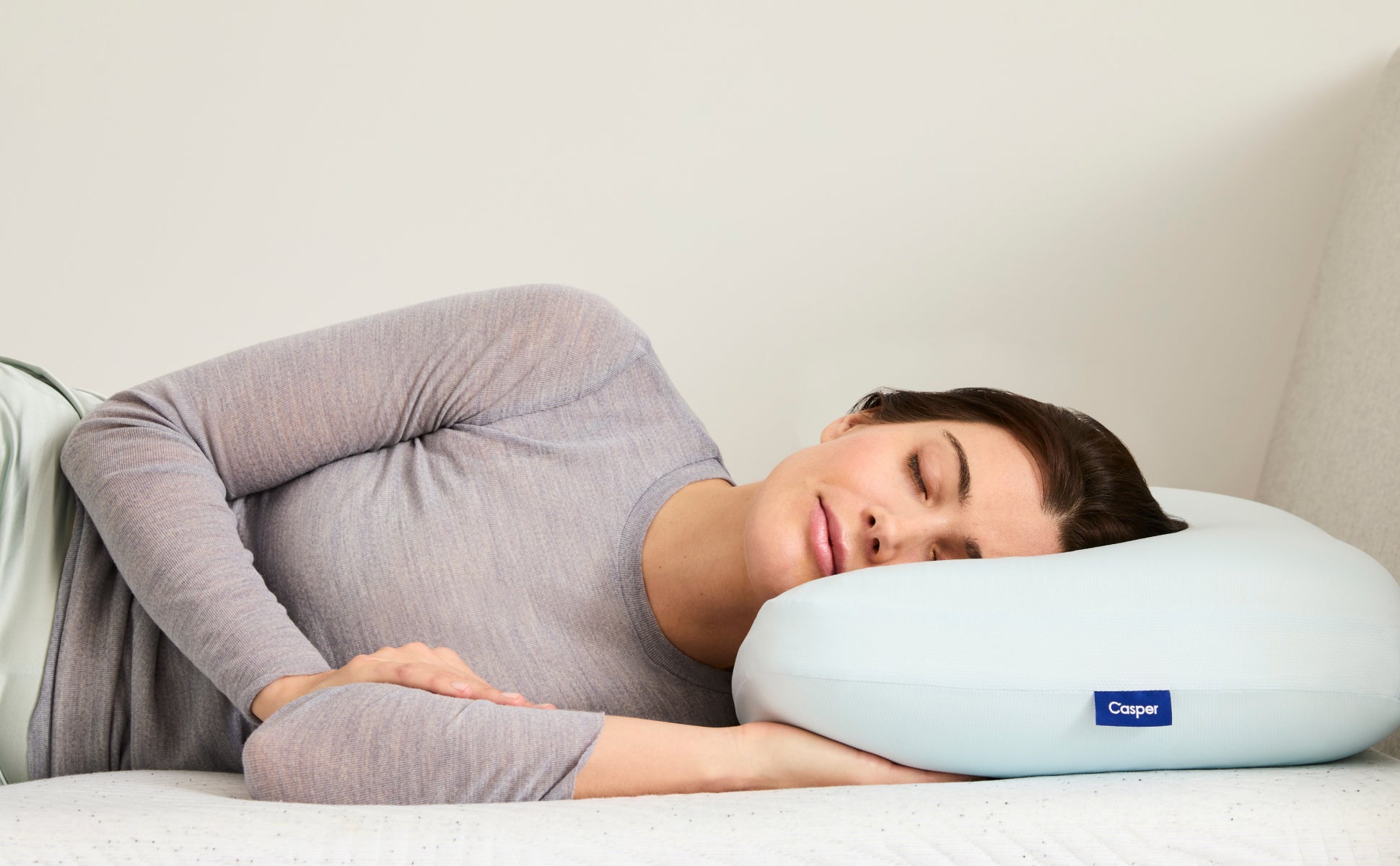 Hybrid-Snow-Pillow-lifestyle-2-1.jpg